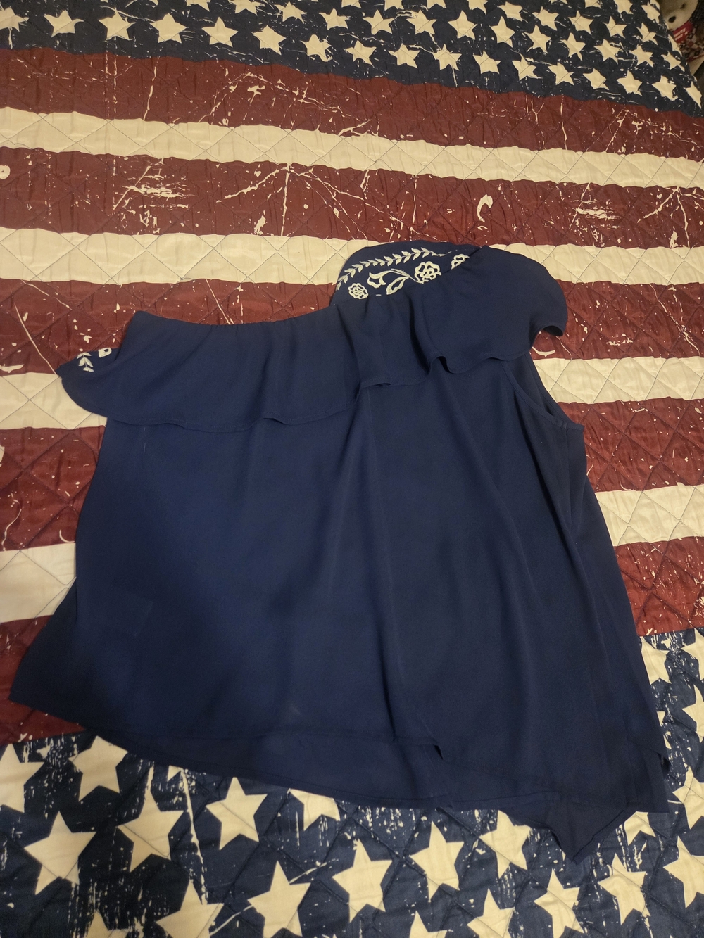 Express Embroidered One-Shoulder Ruffle Navy Top L - Picture 5 of 6
